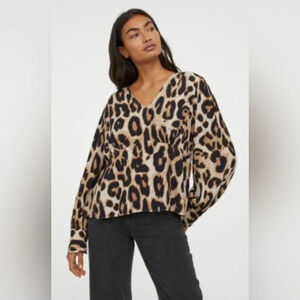 H&M Womens Blouse Size XXL Leopard Print Long Sleeve V-neck NWT